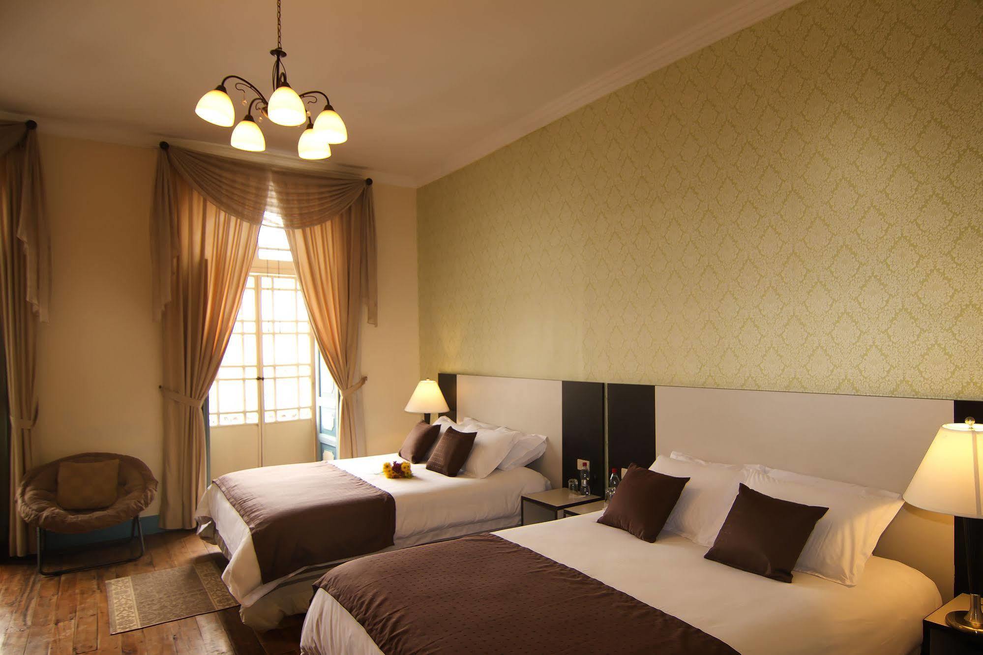 Del Parque Hotel & Suites Cuenca Bagian luar foto